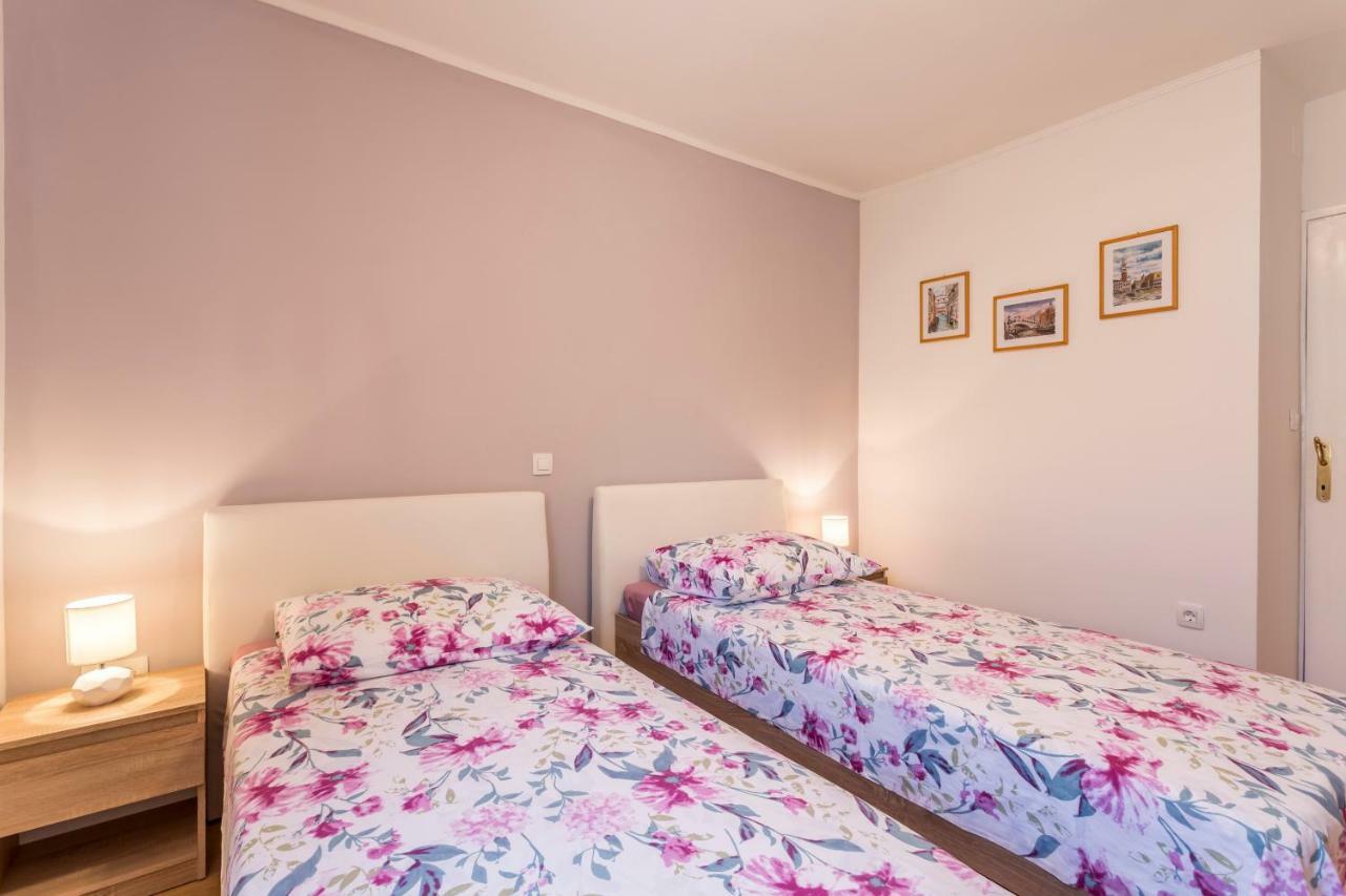 Modern Apartment Near The Beach And Center Of Сплит Екстериор снимка
